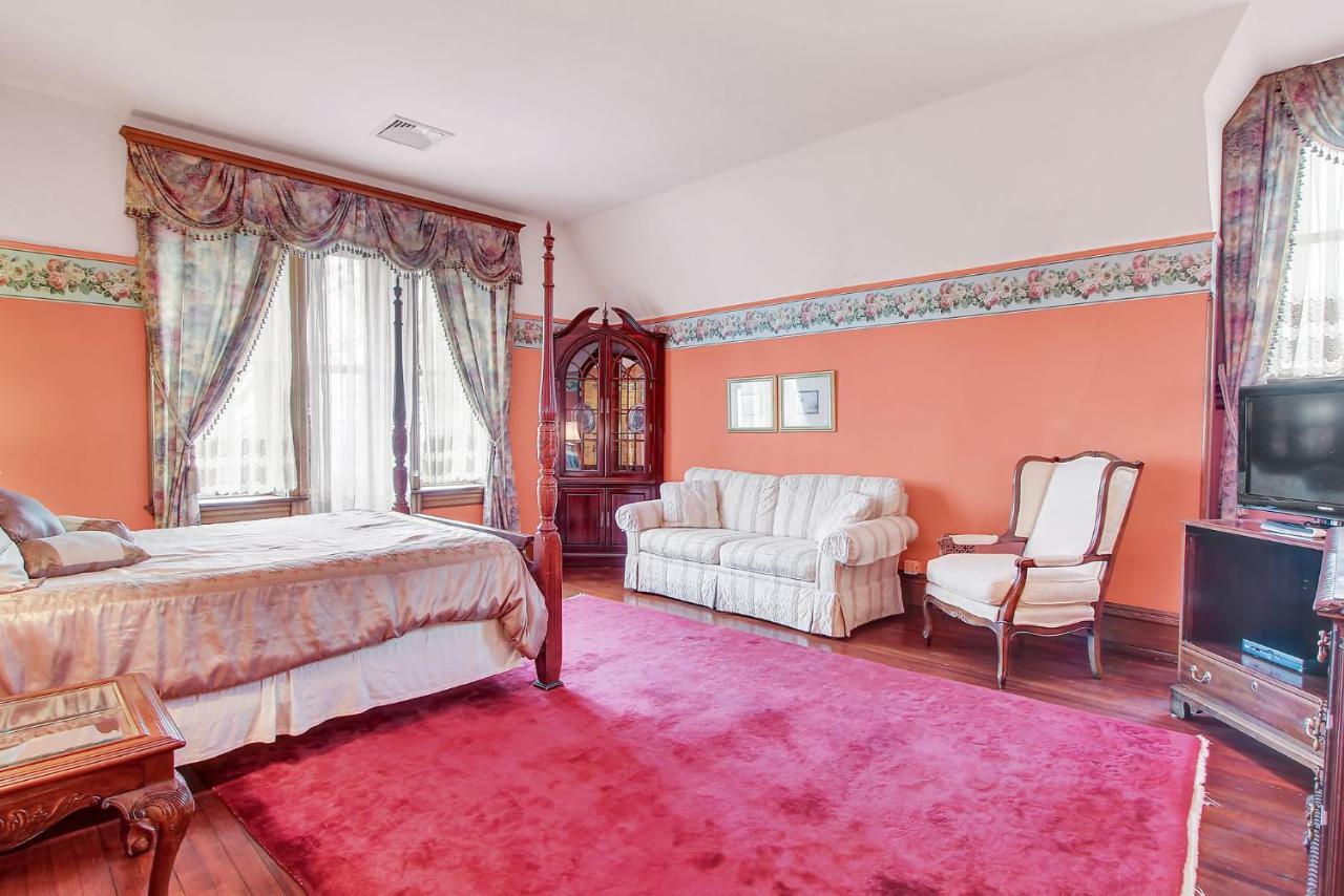 The Gables At Stirling Guest Hotel レディング エクステリア 写真