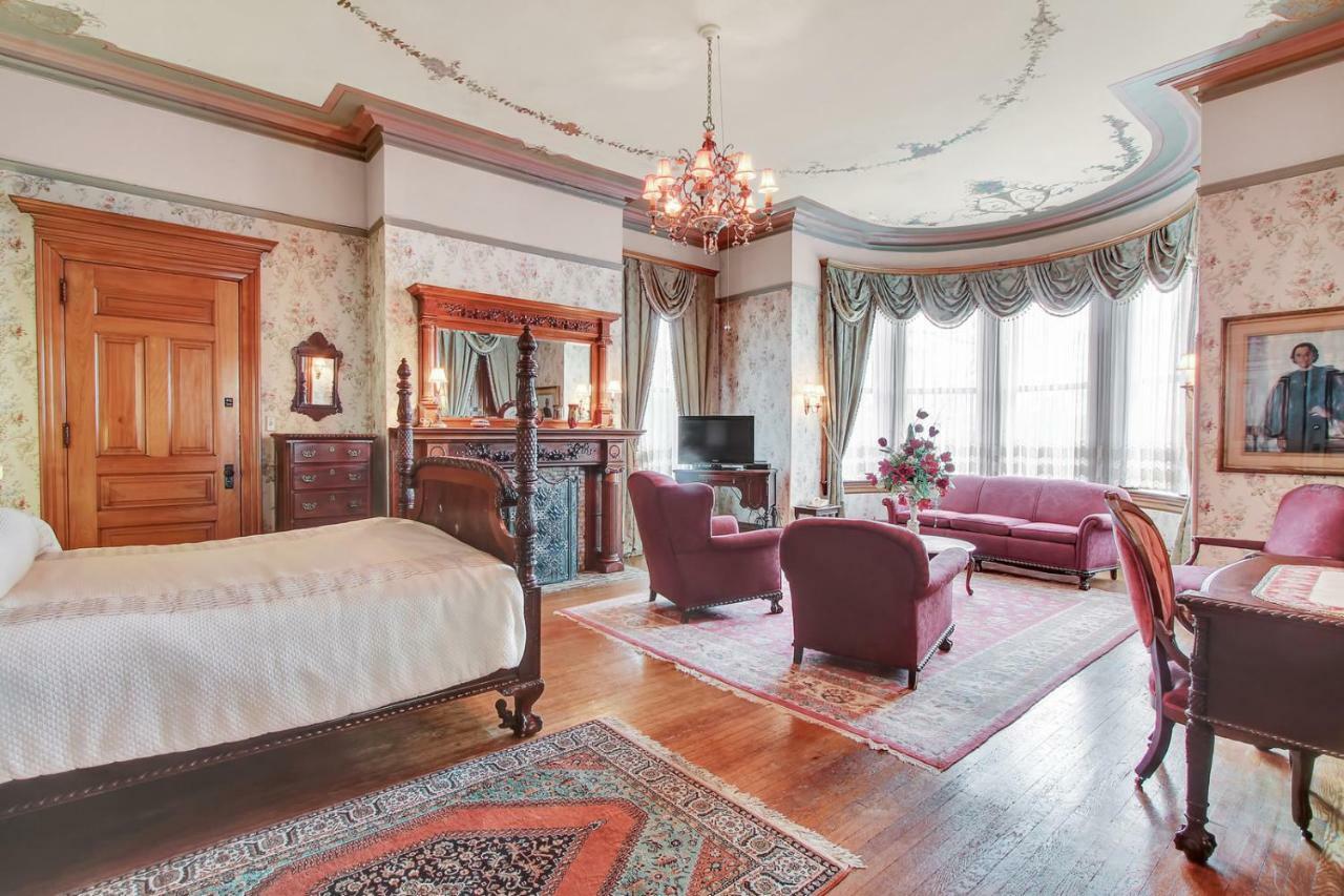 The Gables At Stirling Guest Hotel レディング エクステリア 写真