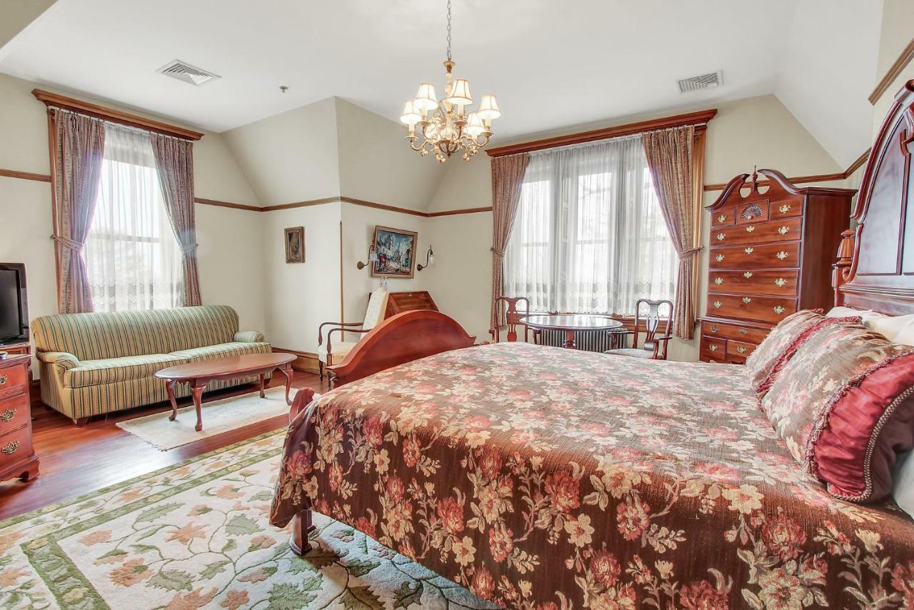 The Gables At Stirling Guest Hotel レディング エクステリア 写真