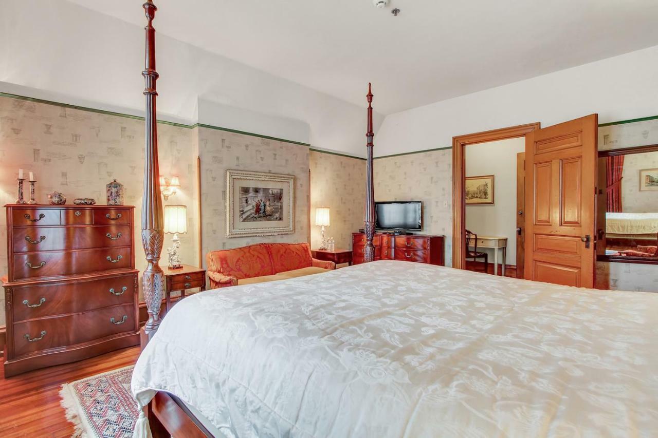 The Gables At Stirling Guest Hotel レディング エクステリア 写真