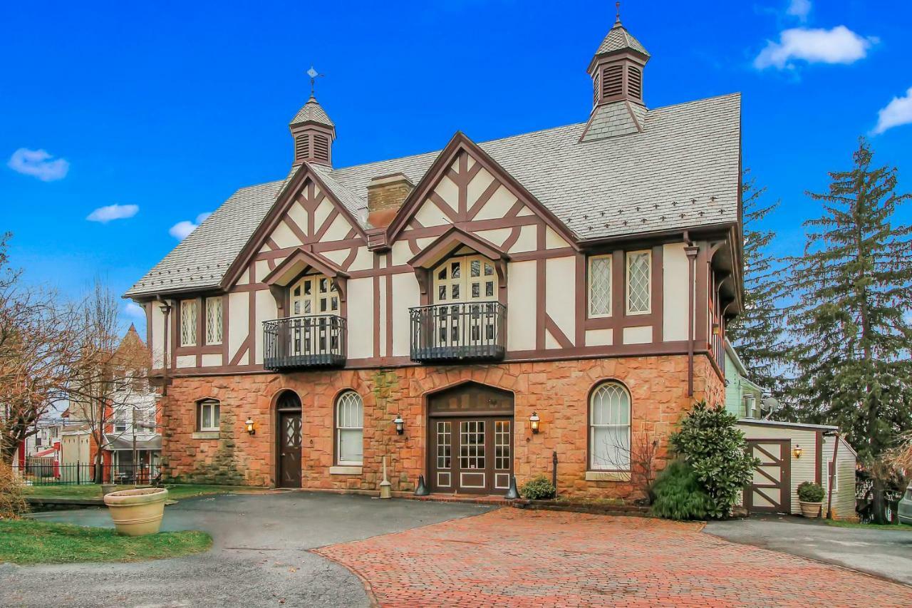 The Gables At Stirling Guest Hotel レディング エクステリア 写真