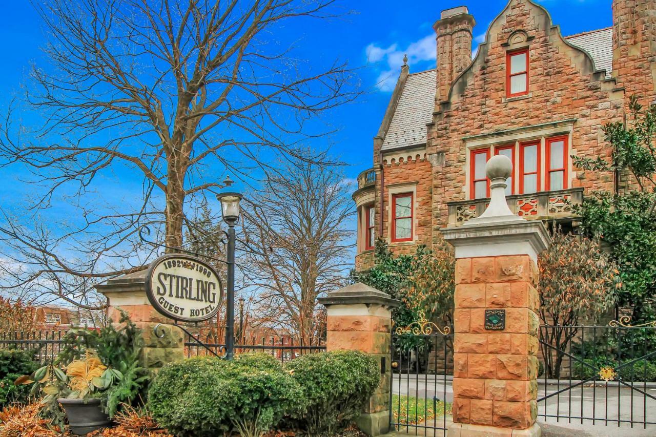 The Gables At Stirling Guest Hotel レディング エクステリア 写真