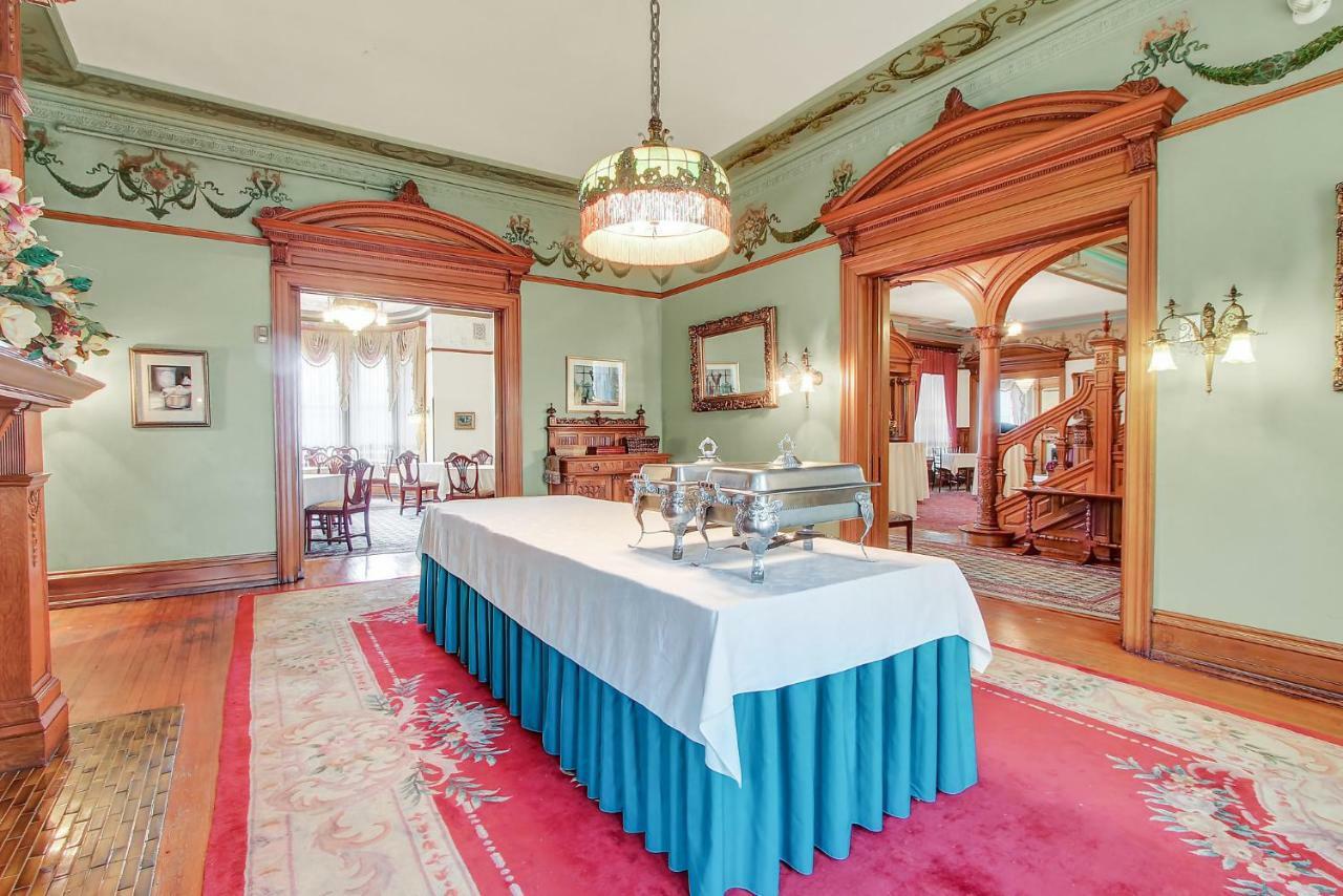 The Gables At Stirling Guest Hotel レディング エクステリア 写真