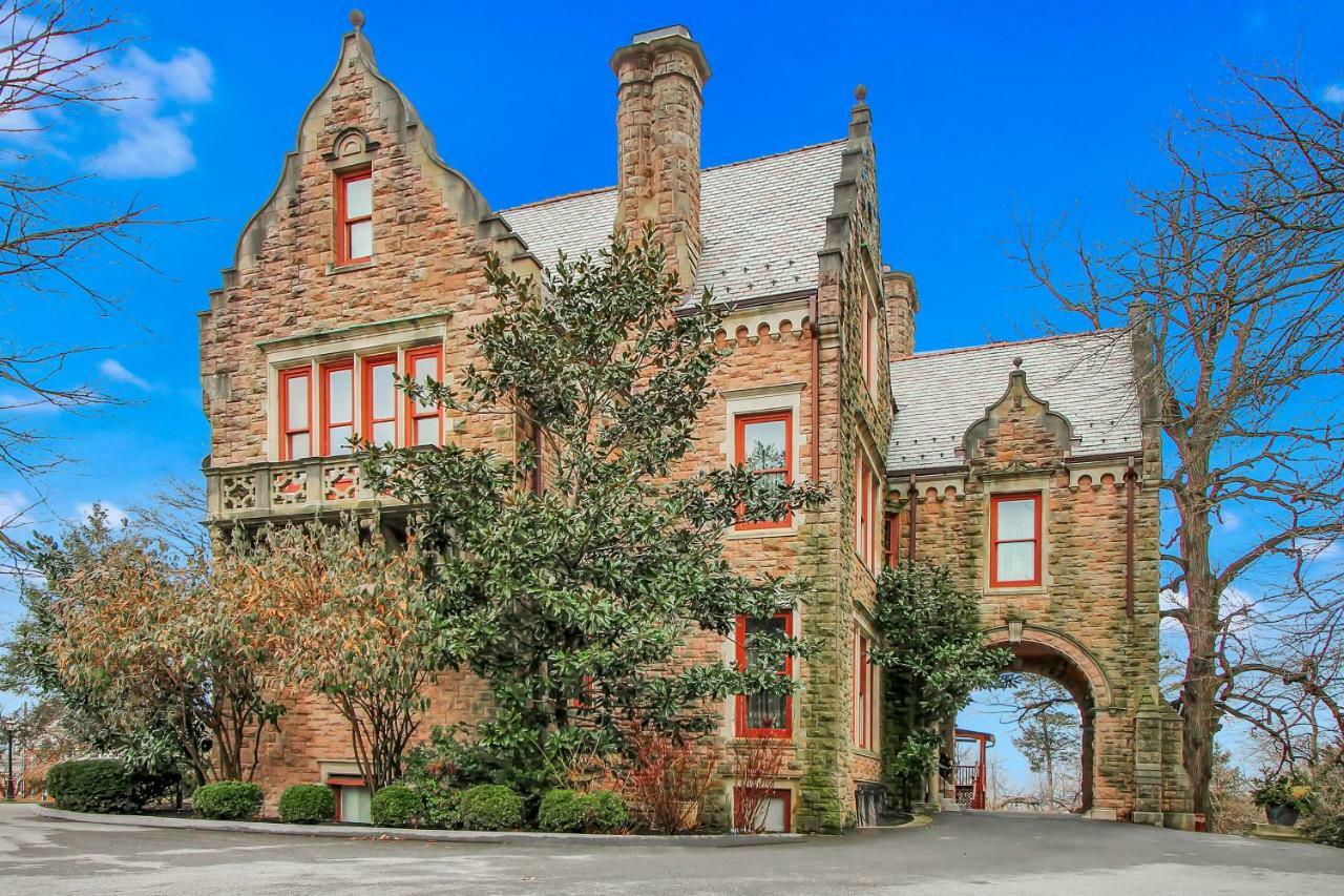 The Gables At Stirling Guest Hotel レディング エクステリア 写真