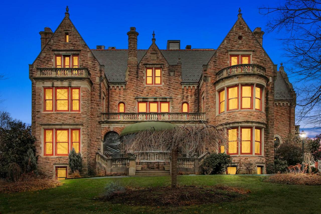 The Gables At Stirling Guest Hotel レディング エクステリア 写真