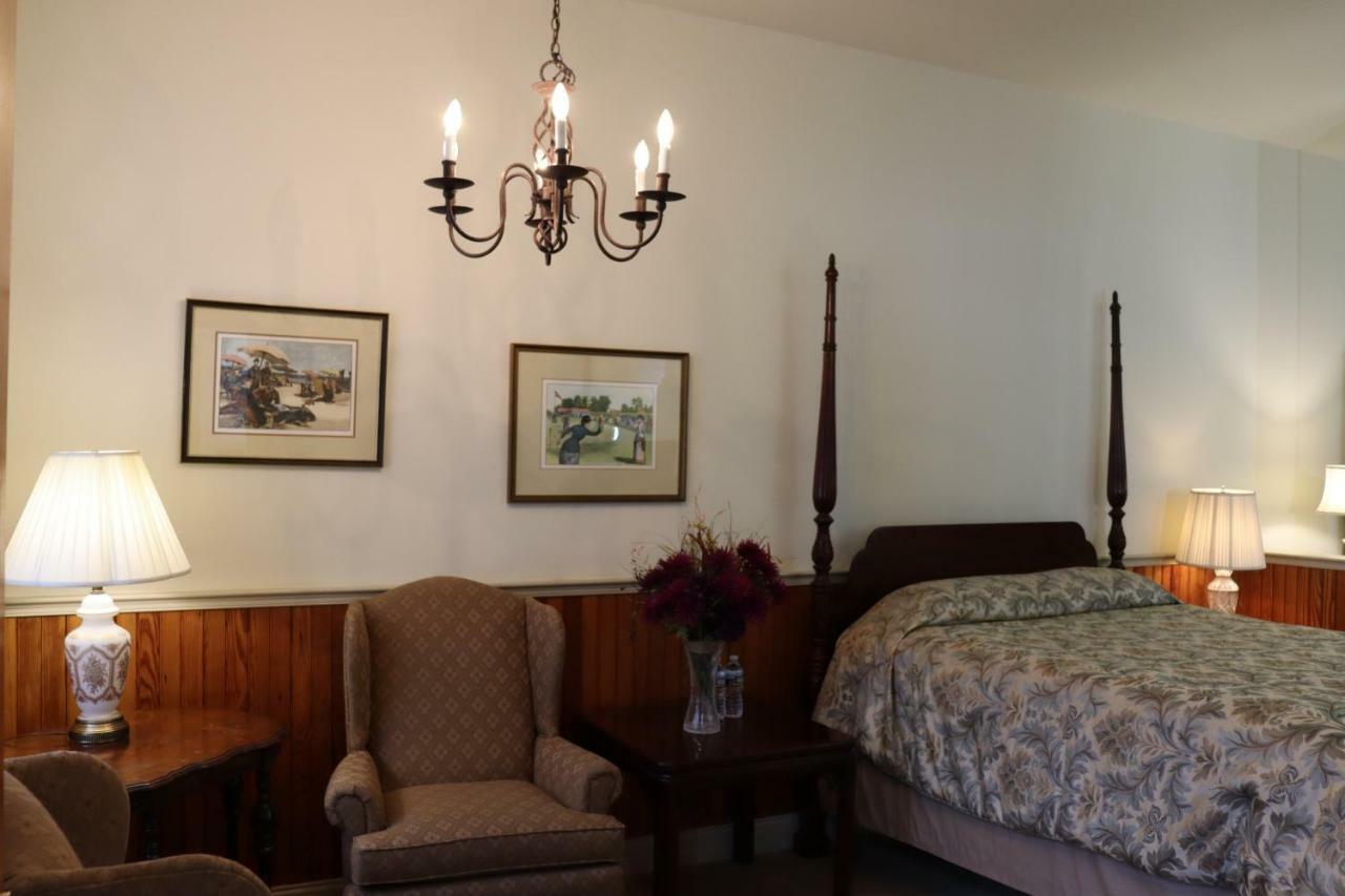 The Gables At Stirling Guest Hotel レディング エクステリア 写真