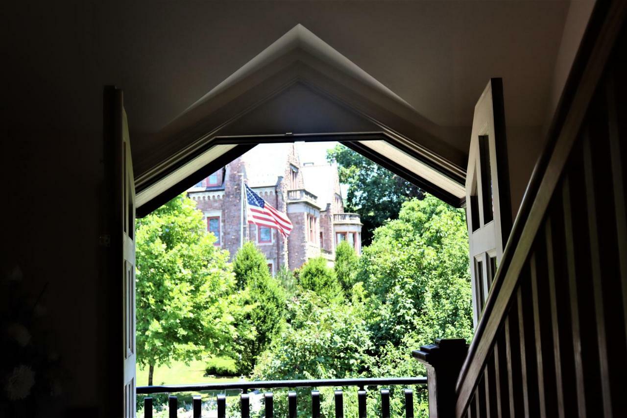 The Gables At Stirling Guest Hotel レディング エクステリア 写真
